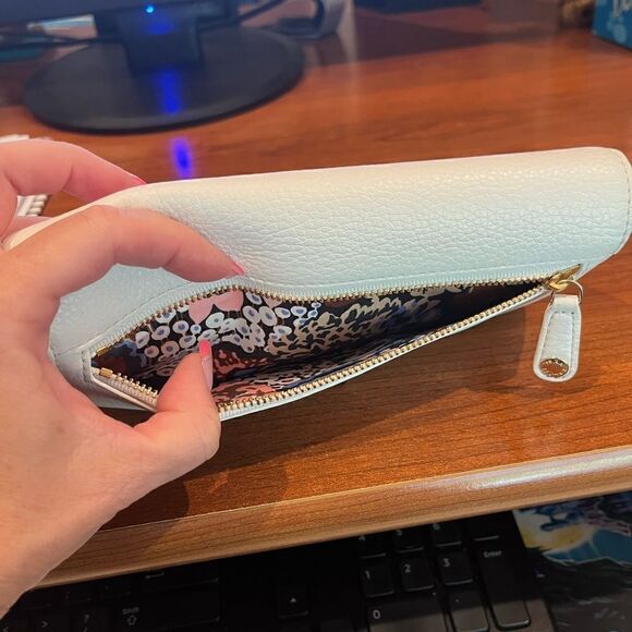 Vera Bradley off white continental wallet NEW - Picture 7 of 7